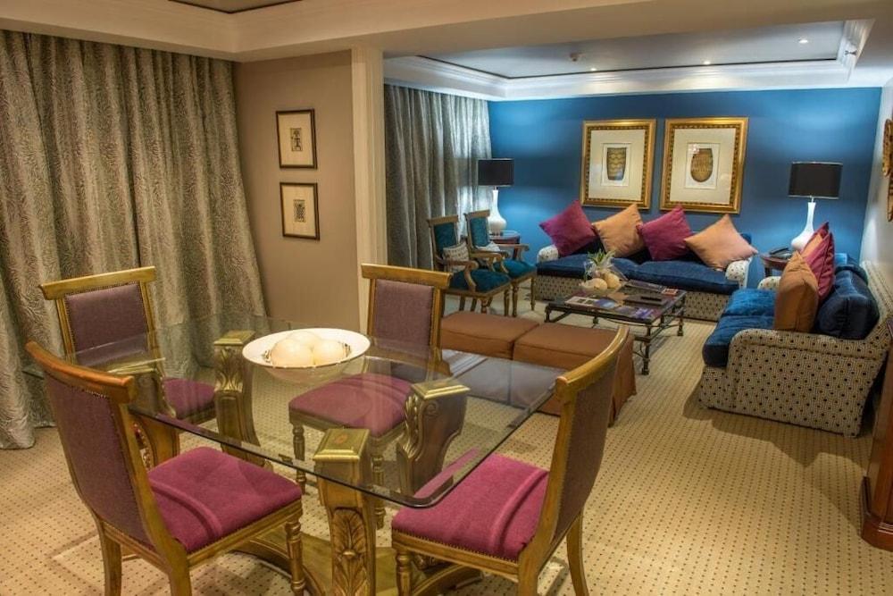 Peermont Metcourt Inn At The Grand Palm, Gaborone Extérieur photo