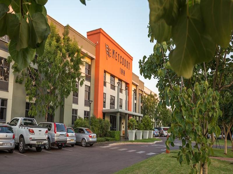 Peermont Metcourt Inn At The Grand Palm, Gaborone Extérieur photo