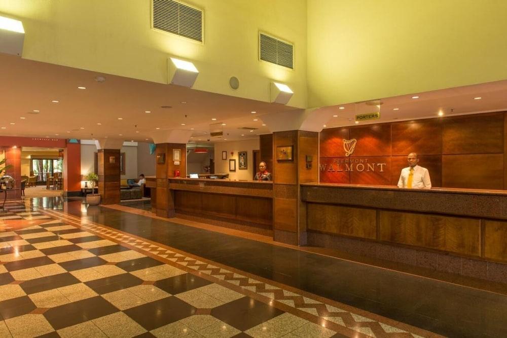 Peermont Metcourt Inn At The Grand Palm, Gaborone Extérieur photo