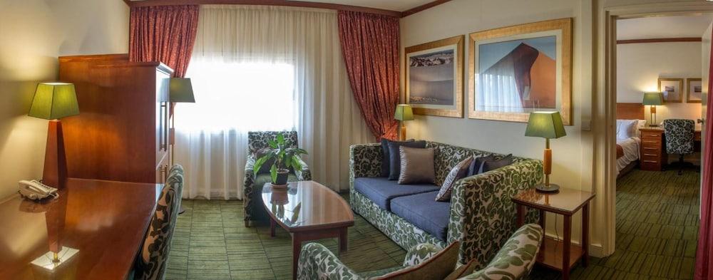 Peermont Metcourt Inn At The Grand Palm, Gaborone Extérieur photo