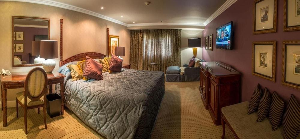 Peermont Metcourt Inn At The Grand Palm, Gaborone Extérieur photo