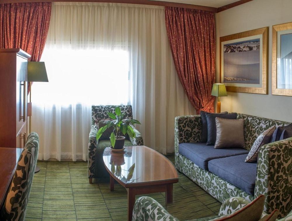 Peermont Metcourt Inn At The Grand Palm, Gaborone Extérieur photo