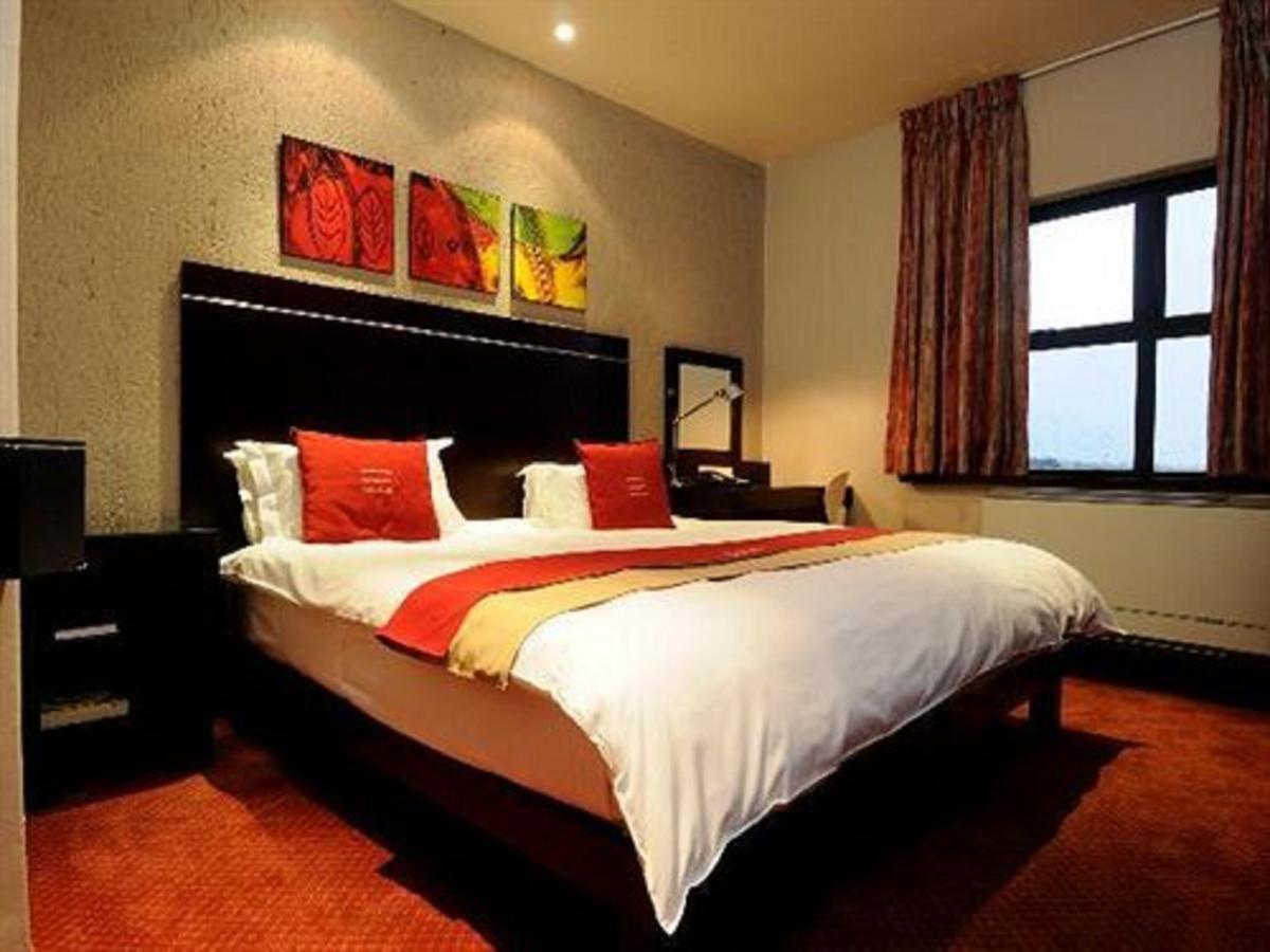 Peermont Metcourt Inn At The Grand Palm, Gaborone Extérieur photo