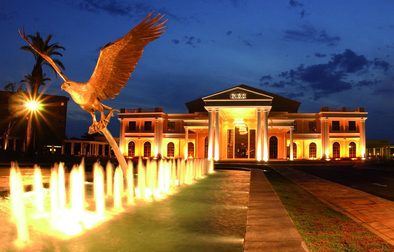 Peermont Metcourt Inn At The Grand Palm, Gaborone Extérieur photo